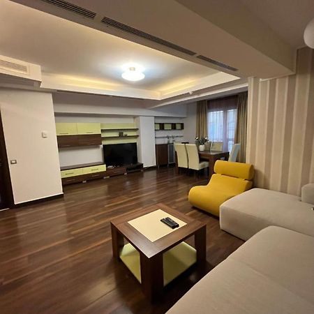 Large 2 Bedroom Apartment Soseaua Nordului Bukurešť Exteriér fotografie