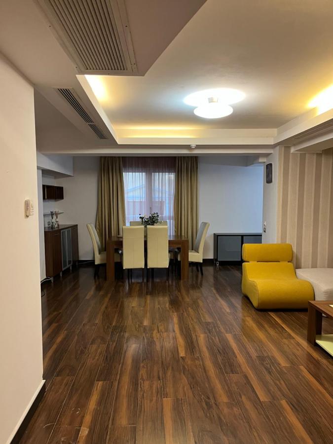 Large 2 Bedroom Apartment Soseaua Nordului Bukurešť Exteriér fotografie